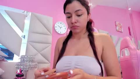 luna_hix online show from June 4, 3:12 am