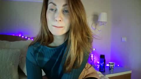 Snapshot of luna_hoti chatting on December 14, 12:23 pm luna_hoti online show from December 14, 12:23 pm