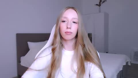 Luna online show from November 4, 7:57 pm