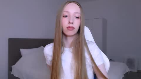 Luna online show from March 18, 9:40 pm