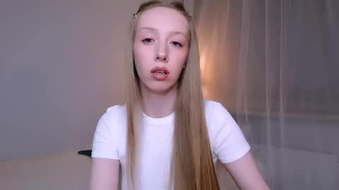 Snapshot of luna_insanity chatting on April 19, 9:39 pm Luna online show from April 19, 9:39 pm