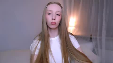Snapshot of luna_insanity chatting on April 24, 9:17 pm Luna online show from April 24, 9:17 pm