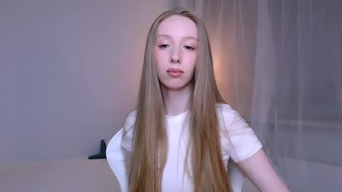 Snapshot of luna_insanity chatting on April 27, 10:52 pm Luna online show from April 27, 10:52 pm