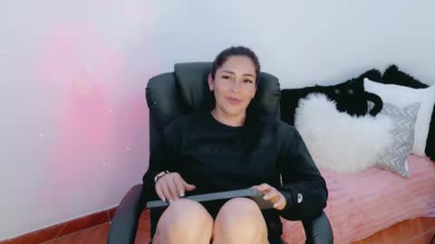 Snapshot of luna_lgomez chatting on March 26, 2:06 am luna online show from March 26, 2:06 am