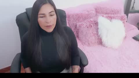 Snapshot of luna_lgomez chatting on June 16, 11:02 am luna online show from June 16, 11:02 am
