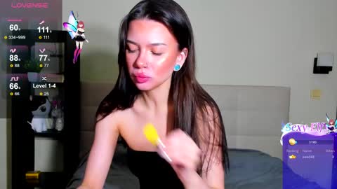 Snapshot of luna_lips chatting on March 24, 12:15 am Hi everyone my name is Tina online show from March 24, 12:15 am