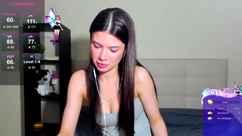 Snapshot of luna_lips chatting on March 30, 9:27 pm Hi everyone my name is Tina online show from March 30, 9:27 pm