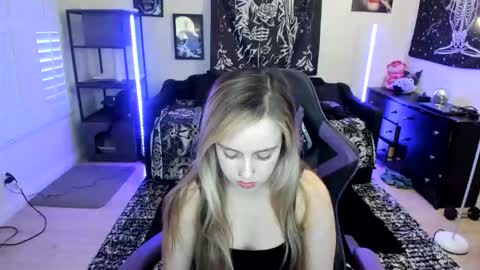 Luna online show from March 30, 10:44 pm