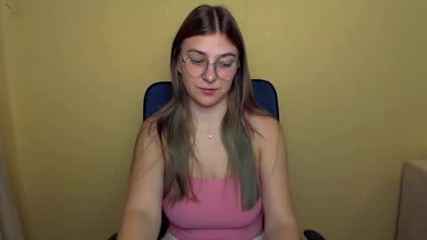 Snapshot of luna_lush_ chatting on September 24, 1:25 pm Luna online show from September 24, 1:25 pm