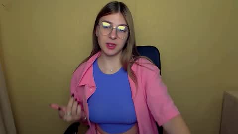 Snapshot of luna_lush_ chatting on October 7, 9:50 am Luna online show from October 7, 9:50 am