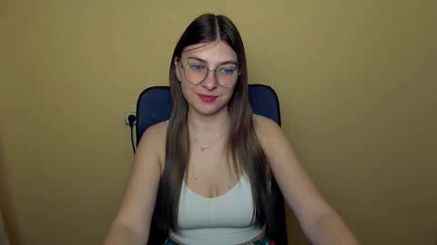 Snapshot of luna_lush_ chatting on November 20, 9:20 am Luna online show from November 20, 9:20 am