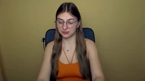 Snapshot of luna_lush_ chatting on November 25, 8:36 am Luna online show from November 25, 8:36 am