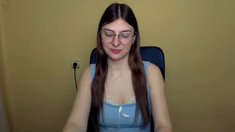 Snapshot of luna_lush_ chatting on February 28, 8:04 am Luna online show from February 28, 8:04 am