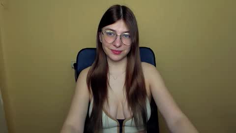 Snapshot of luna_lush_ chatting on March 7, 8:11 am Luna online show from March 7, 8:11 am