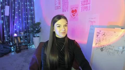 luna_lust_211 online show from March 28, 4:28 pm