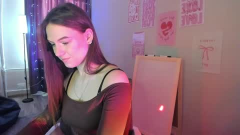 luna_lust_211 online show from March 30, 4:35 am