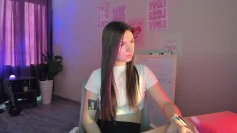 luna_lust_211 online show from March 31, 4:35 am