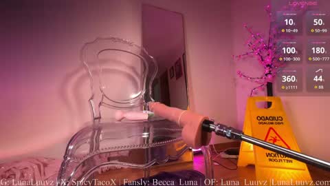 Snapshot of luna_luuvz chatting on May 7, 4:07 am Luna Luuvz online show from May 7, 4:07 am