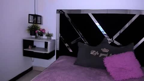 luna_noiir online show from February 11, 1:49 pm