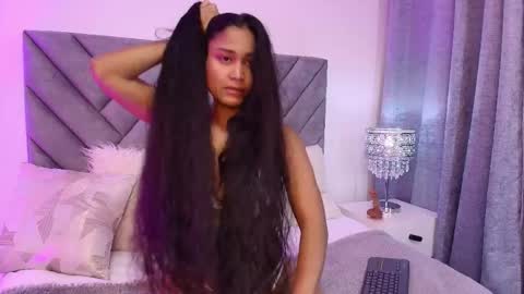 luna_queen7 online show from April 23, 12:29 pm