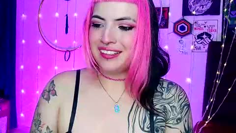 MISS LUNA  online show from February 6, 6:08 am