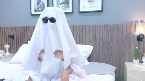 LUNA  online show from October 12, 6:01 am