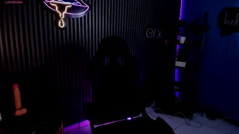 Snapshot of luna_roose1 chatting on April 28, 12:54 pm Luna Rosse online show from April 28, 12:54 pm