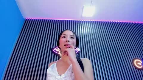 Snapshot of luna_roose1 chatting on May 13, 8:06 pm Luna Rosse online show from May 13, 8:06 pm