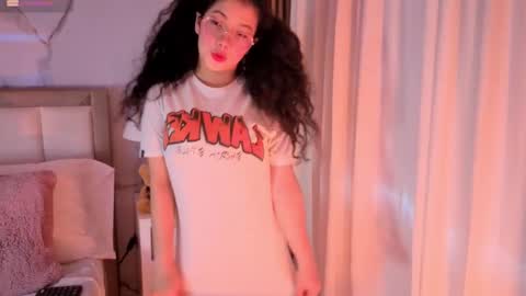 L U N A   Try my private  online show from September 23, 12:08 pm