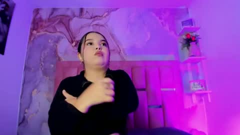 Snapshot of luna_sweeett_ chatting on July 7, 1:37 pm Luna online show from July 7, 1:37 pm
