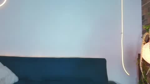 Snapshot of luna_valen chatting on April 9, 4:12 am luna_valen online show from April 9, 4:12 am