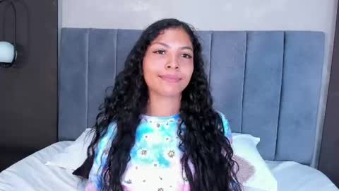 luna_varela_ online show from June 17, 1:45 pm