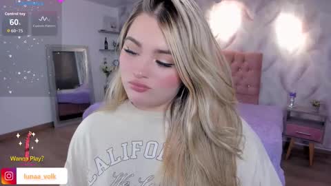 Snapshot of luna_volk chatting on February 26, 4:44 am Luna online show from February 26, 4:44 am