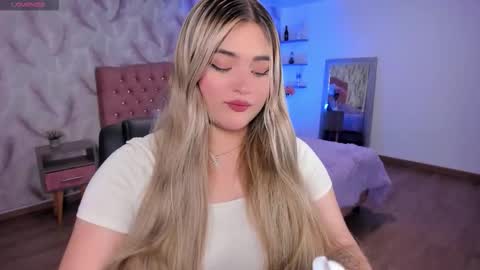 Snapshot of luna_volk chatting on March 24, 3:00 am Luna online show from March 24, 3:00 am