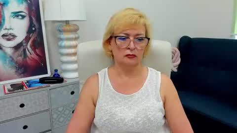 Snapshot of luna_xfantasy chatting on June 20, 6:38 am L u n a online show from June 20, 6:38 am