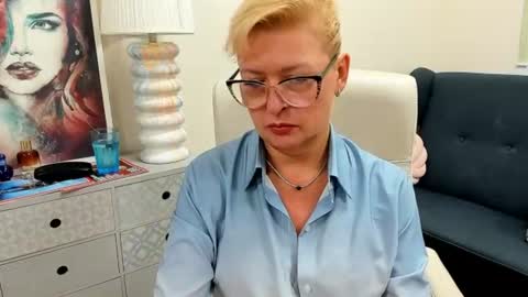 Snapshot of luna_xfantasy chatting on July 18, 6:39 am L u n a online show from July 18, 6:39 am