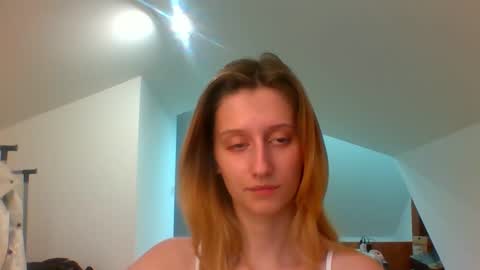 L U N A  online show from January 10, 2:55 pm