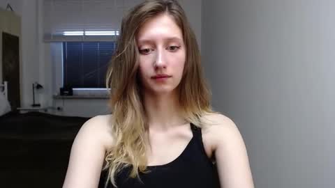 L U N A  online show from September 22, 5:31 am