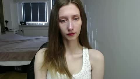 L U N A  online show from May 11, 5:24 am