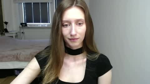 L U N A  online show from May 13, 6:22 am