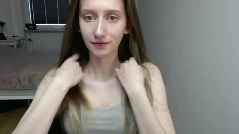 L U N A  online show from May 18, 5:35 am