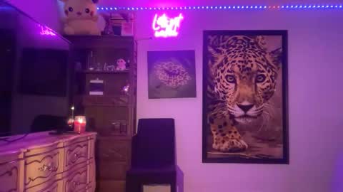 lunaa_11 online show from January 9, 9:49 pm