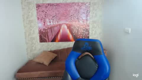 Snapshot of lunaa_m_ chatting on January 7, 7:17 pm lunaa_m_ online show from January 7, 7:17 pm