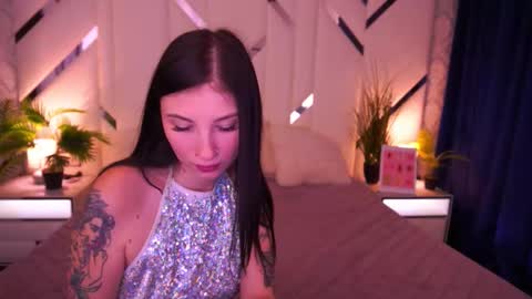 Snapshot of lunaamay chatting on January 19, 8:29 am lunaamay online show from January 19, 8:29 am