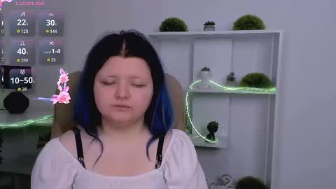 Snapshot of lunaar_ chatting on March 27, 6:41 am Luna online show from March 27, 6:41 am