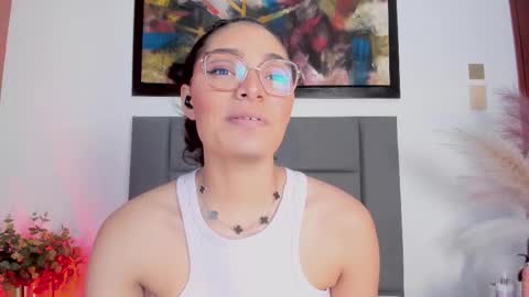 Luna Aspen online show from March 19, 6:12 pm