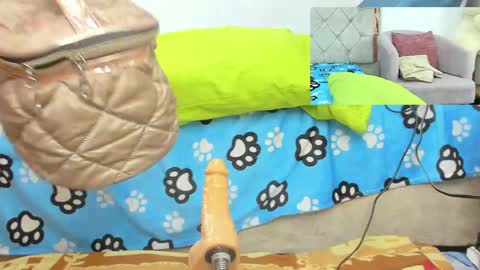    online show from May 8, 10:26 pm
