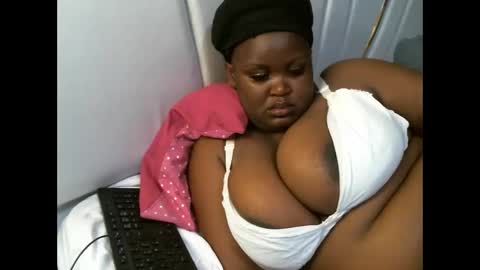 lunabloom01 online show from November 16, 8:47 pm