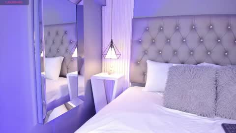 Luna  online show from December 20, 5:09 pm