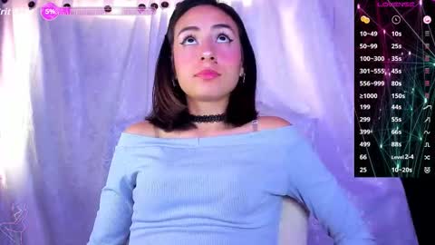 Snapshot of lunacandyy1323 chatting on October 17, 6:10 pm Luna online show from October 17, 6:10 pm